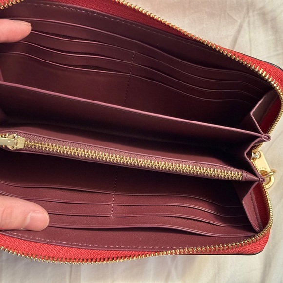 Coach Tote 27 Red Embossed Leather Tote and Wallet - Picture 13 of 14